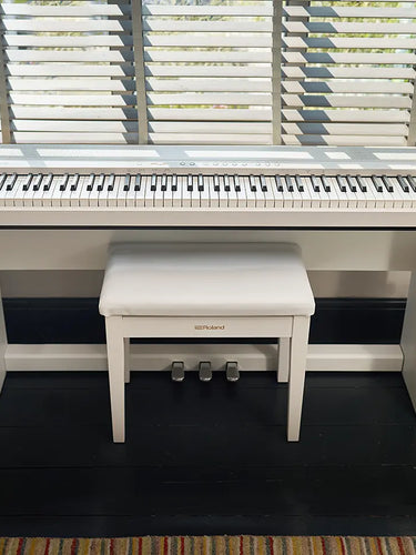 Roland FP-40 Digital Piano Black/White Roland