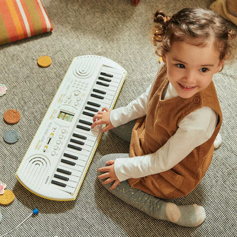 Casio SA80 Mini Portable 44-Key Keyboard - White Casio