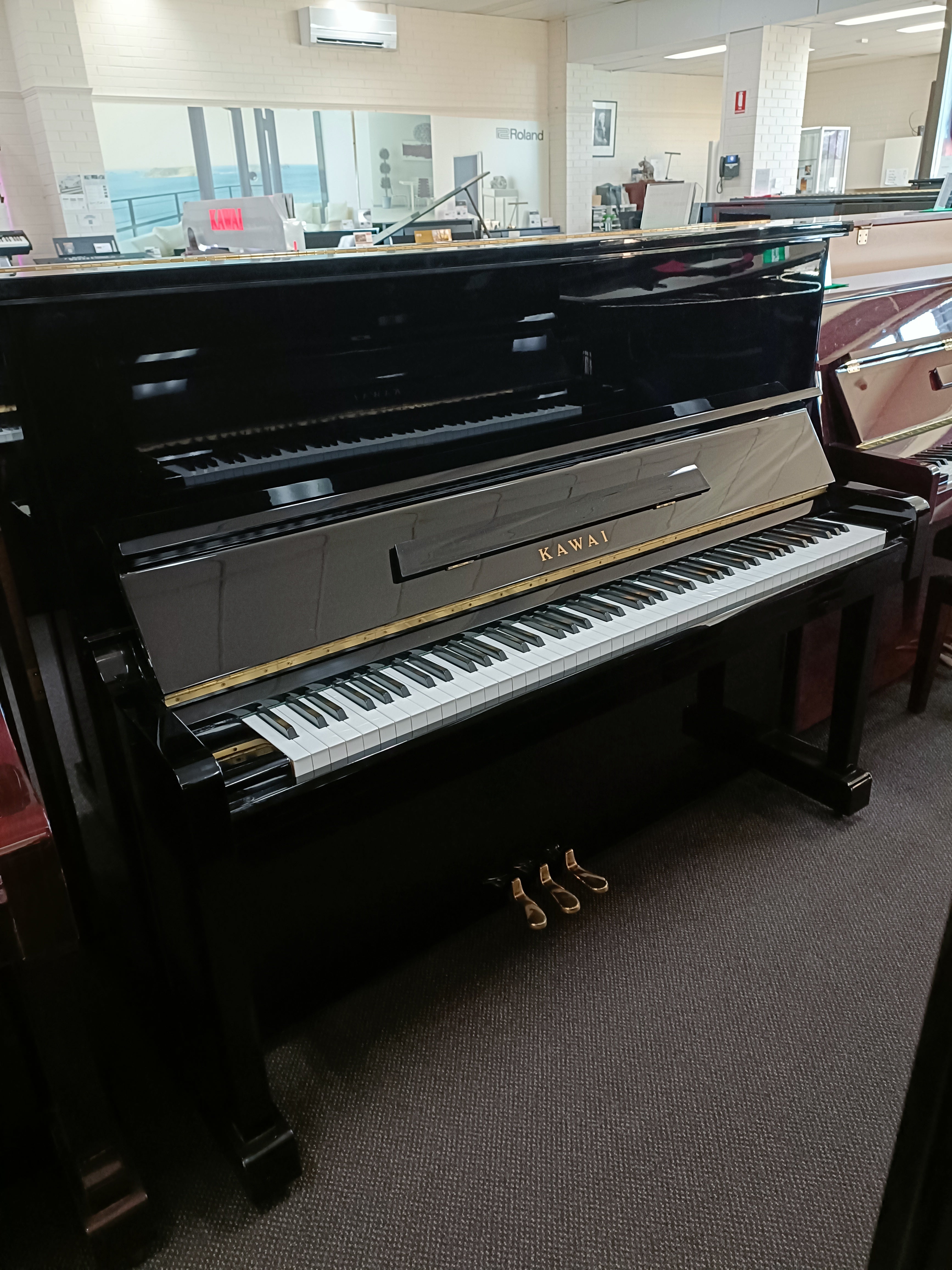 Kawai BL-12 Upright Piano