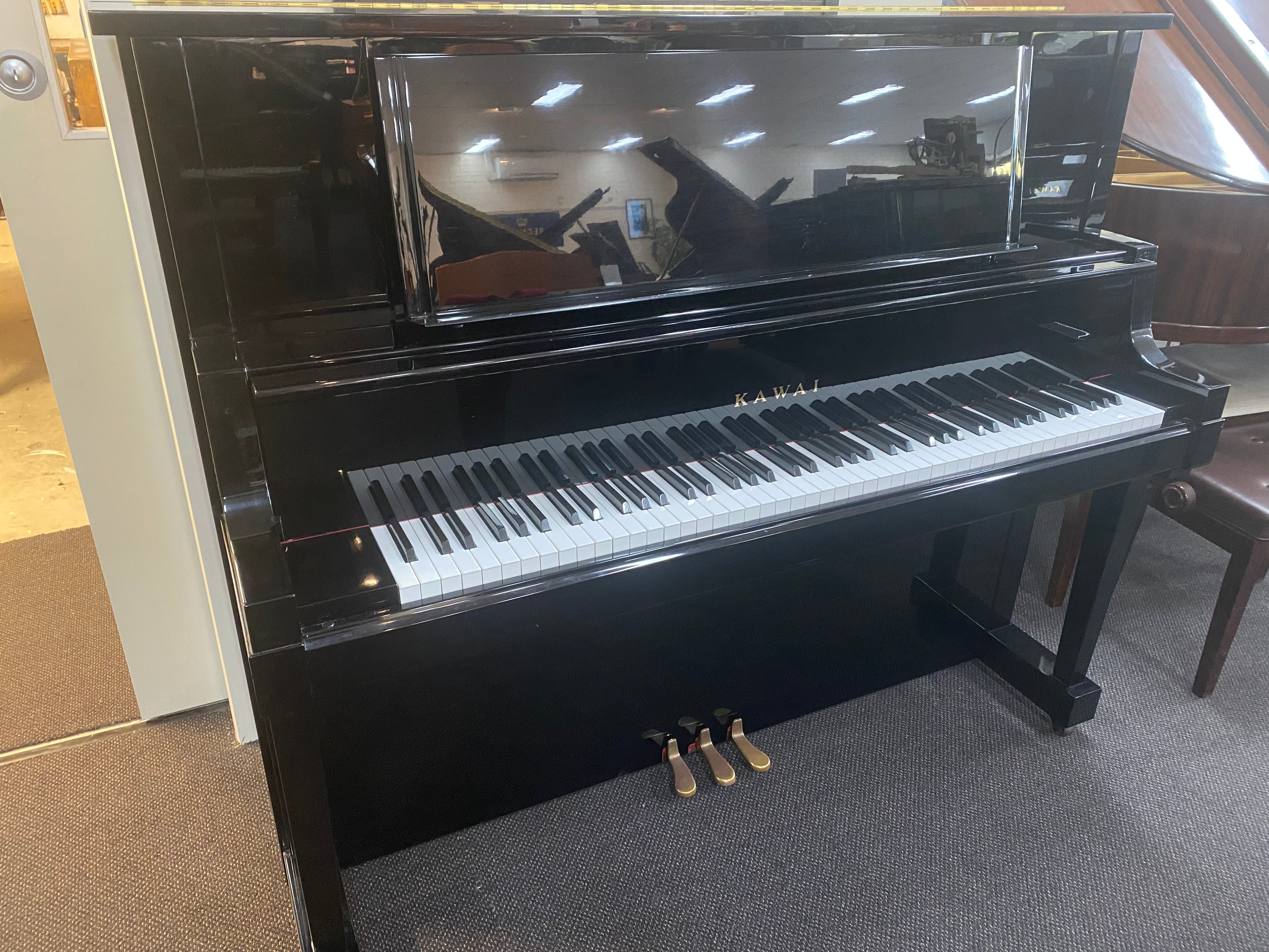 Kawai Pre-owned model US-75 piano