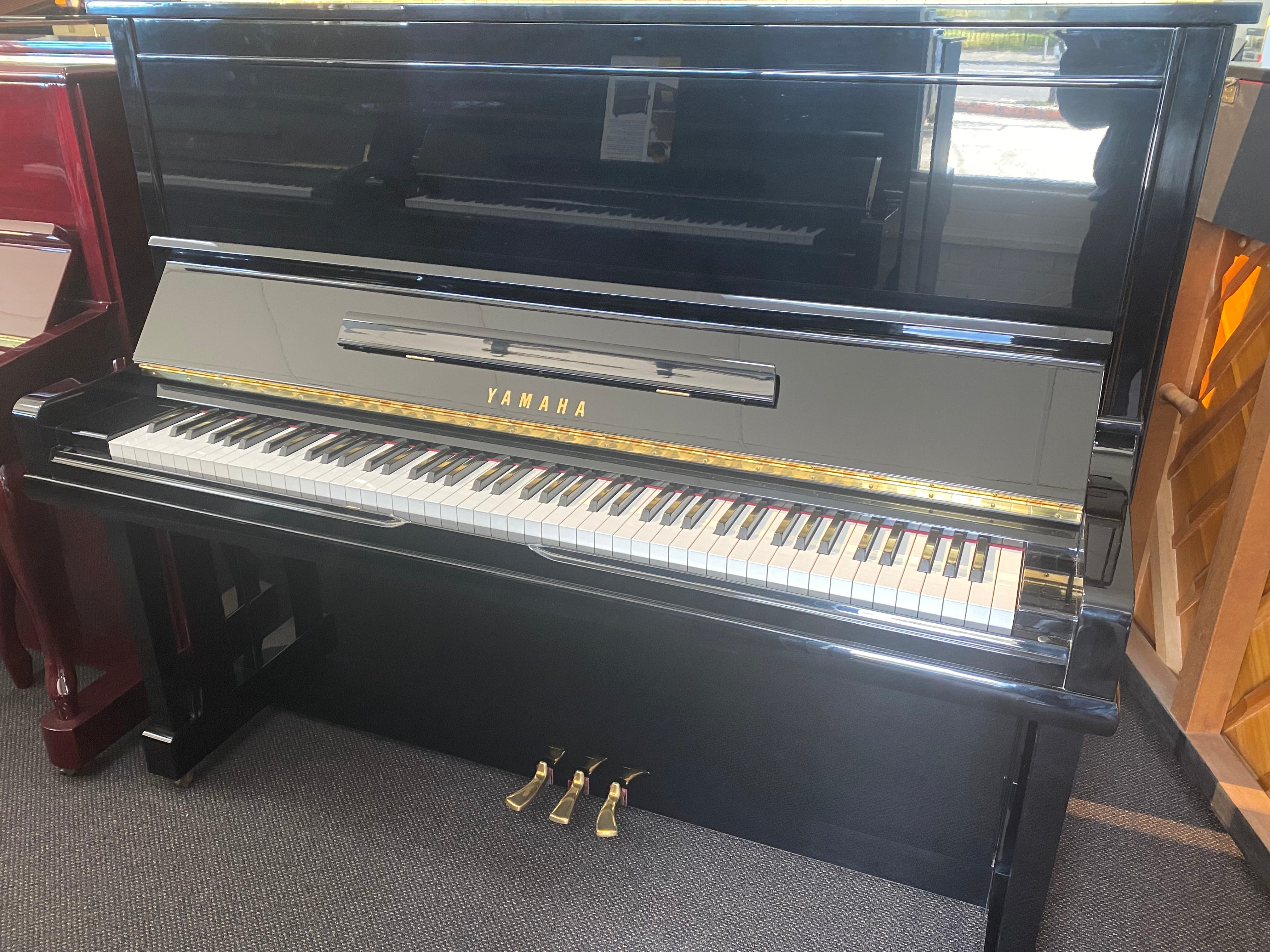 Yamaha U30A piano