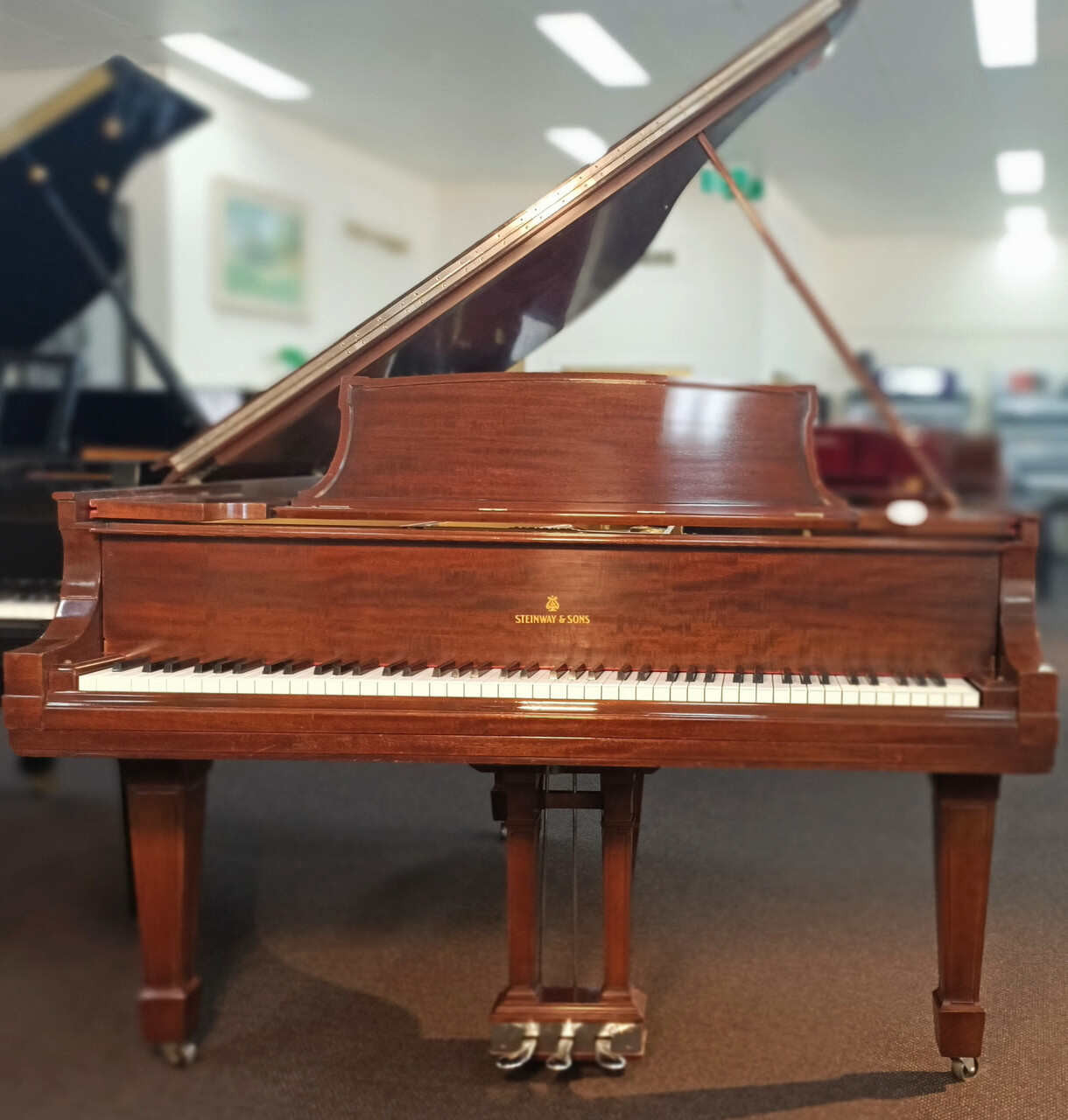 Steinway & Sons Model L